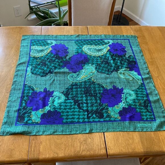 Christian Dior silk scarf - Picture 1 of 6